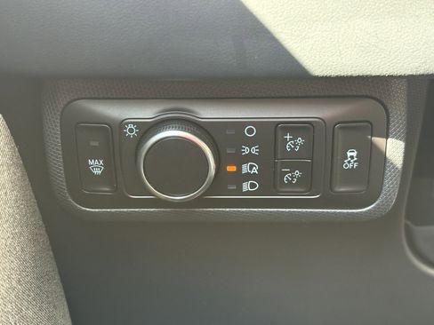 Used 2023 Ford Mustang Mach-E Premium image 30