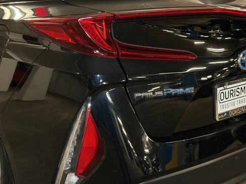Used 2022 Toyota Prius Prime LE FWD image 5