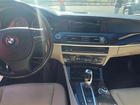 Used 2011 BMW 528i Sedan image 8
