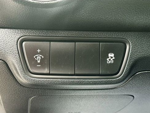 Certified 2023 Kia Forte LXS image 7