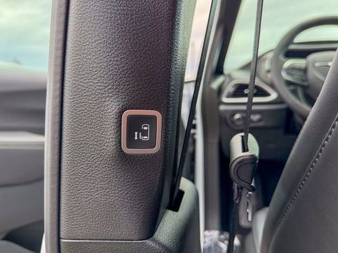 New 2026 Chrysler Voyager LX image 24