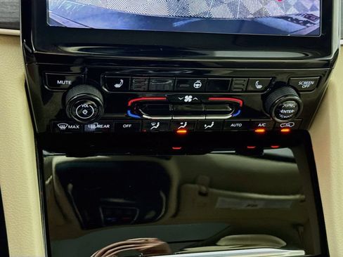 Used 2022 Jeep Grand Cherokee L Limited w/ Trailer Tow Group (B) AWD/4WD image 10