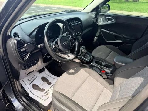 Used 2020 Kia Soul EX FWD image 16