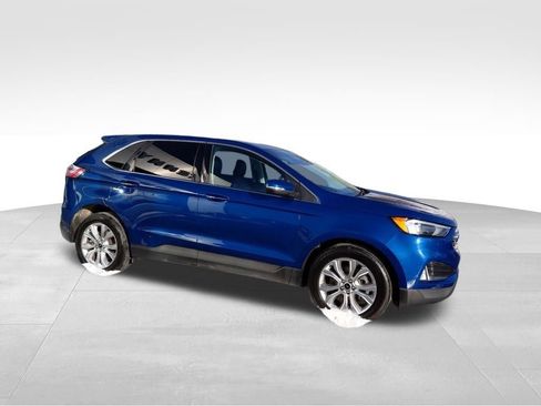 Certified 2024 Ford Edge Titanium image 5