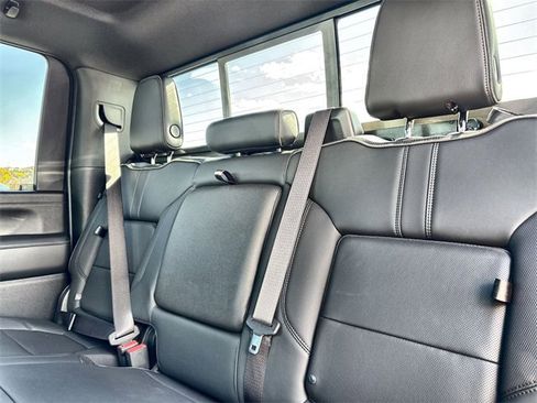 Used 2023 Chevrolet Silverado 2500 High Country image 15