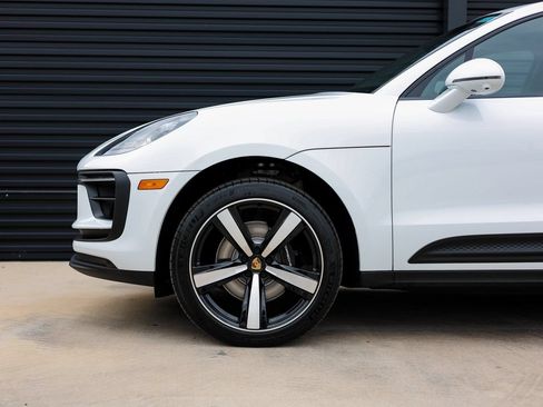 Certified 2026 Porsche Macan S AWD/4WD image 11
