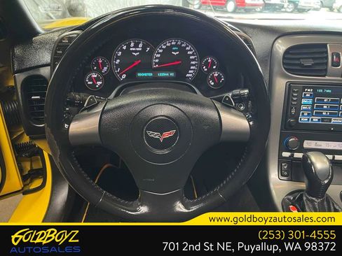 Used 2006 Chevrolet Corvette Coupe w/ Preferred Equipment Group RWD image 15