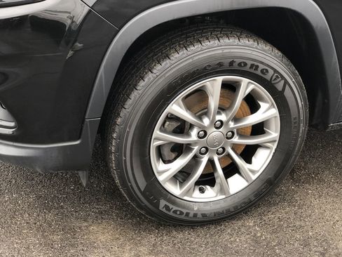 Used 2022 Jeep Cherokee Latitude Lux image 2