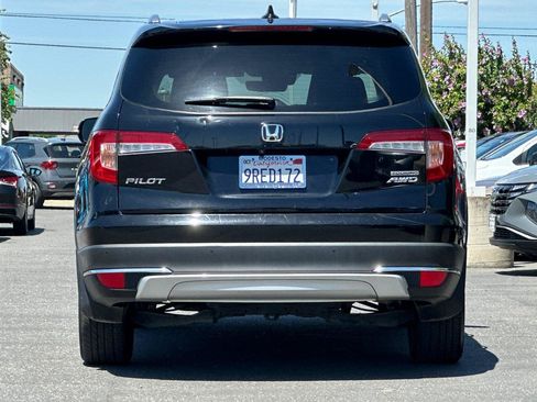 Used 2021 Honda Pilot Touring image 5