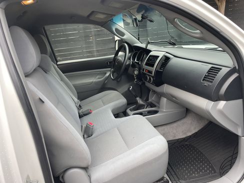 Used 2011 Toyota Tacoma 2WD Regular Cab image 8