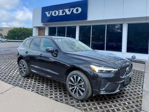 Certified 2025 Volvo XC60 B5 Core AWD/4WD image 1