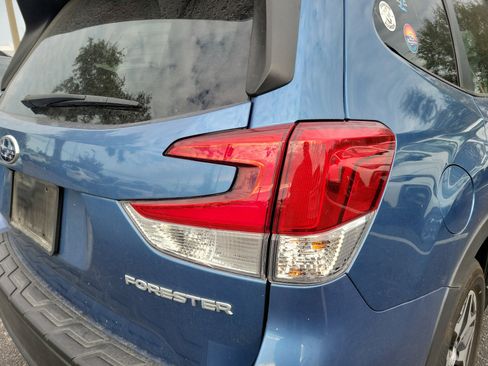 Used 2024 Subaru Forester Premium image 9