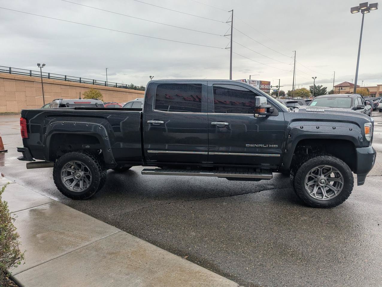 Used 2017 GMC Sierra 2500 Denali w/ Duramax Plus Package AWD/4WD image 6