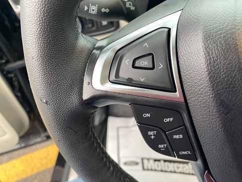 Used 2024 Ford Edge Titanium image 17