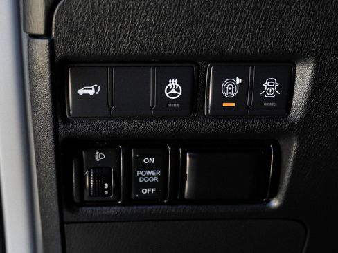 Used 2019 Nissan Armada Platinum w/ Interior Lighting Package image 18