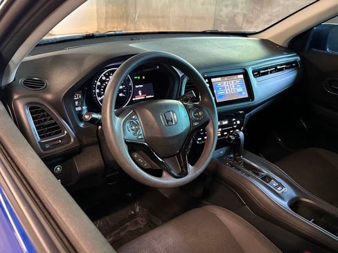 Used 2022 Honda HR-V EX image 4