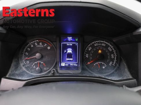 Used 2020 Toyota Tacoma SR RWD image 17