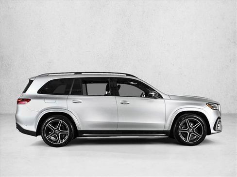 Certified 2026 Mercedes-Benz GLS 450 4MATIC image 4