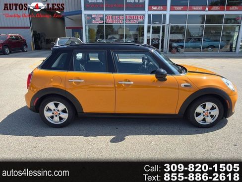 Used 2016 MINI Cooper 4-Door Hardtop FWD image 1