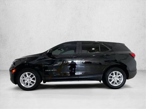 Used 2023 Chevrolet Equinox LS w/ LS Convenience Package FWD image 6