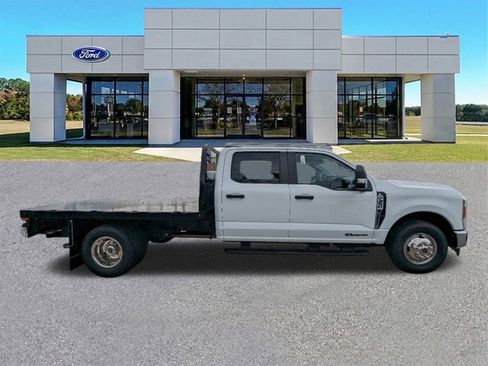 New 2024 Ford F350 XL w/ XL Chrome Package image 3