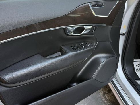 Used 2019 Volvo XC90 T6 Momentum w/ Advanced Package AWD/4WD image 9