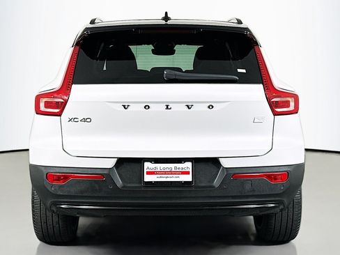 Used 2023 Volvo XC40 Recharge Ultimate w/ Protection Package Premier AWD/4WD image 3