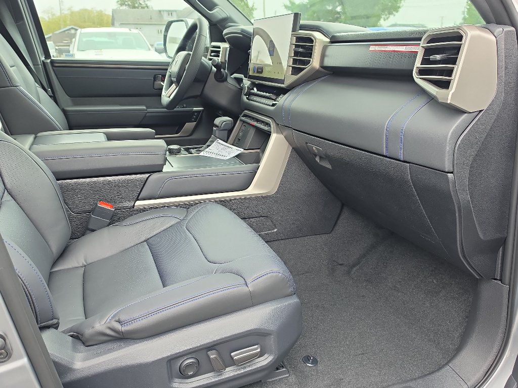 New 2026 Toyota Tundra Platinum w/ TRD Off-Road Package AWD/4WD image 16
