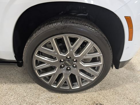 Used 2026 GMC Yukon XL Denali Ultimate w/ LPO, Floor Liner Package AWD/4WD image 14