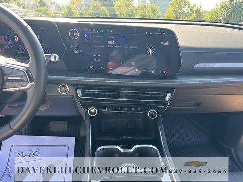 Certified 2025 Chevrolet Traverse LT w/ Midnight/Sport Edition image 14