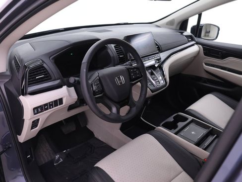 Certified 2026 Honda Odyssey Elite image 3