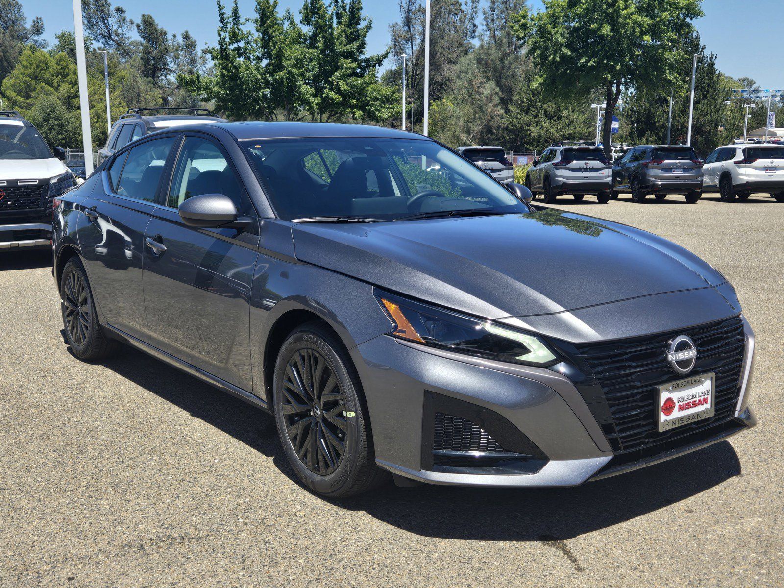 New 2026 Nissan Altima 2.5 SV w/ SV Special Edition Package FWD image 1
