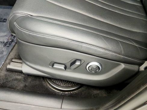 Used 2025 Genesis GV80 2.5T Standard AWD/4WD image 11