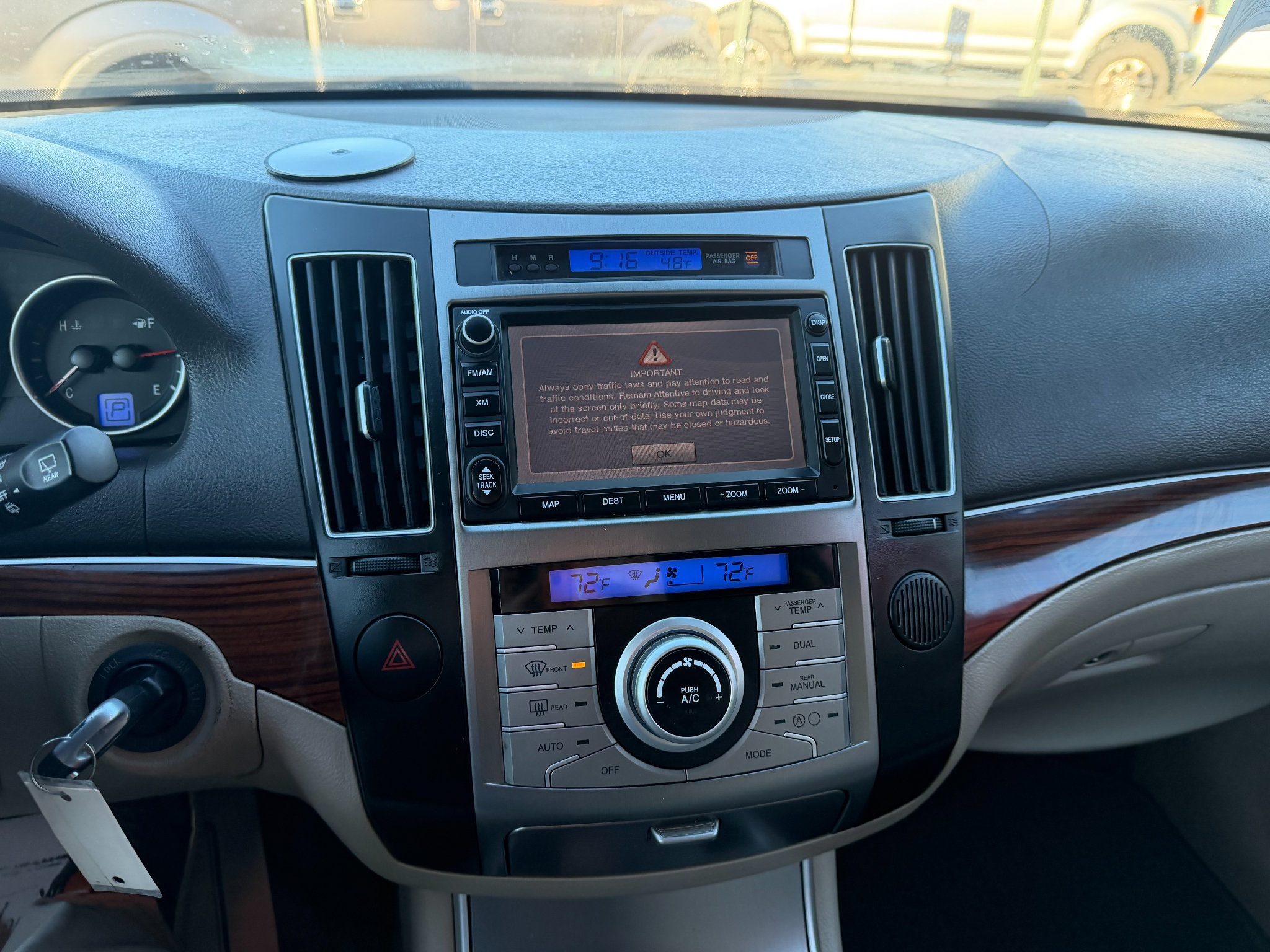 Used 2011 Hyundai Veracruz Limited w/ Navigation Pkg 3 AWD/4WD image 8