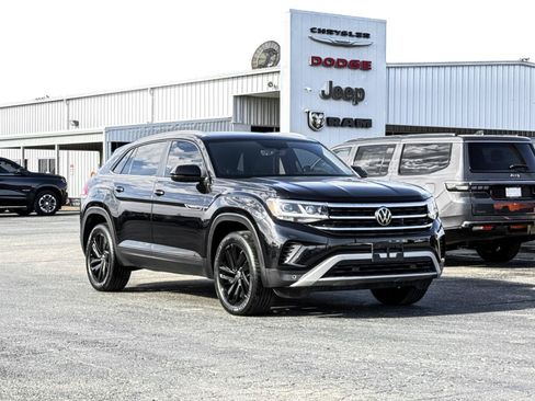 Used 2022 Volkswagen Atlas Cross Sport SE FWD image 6
