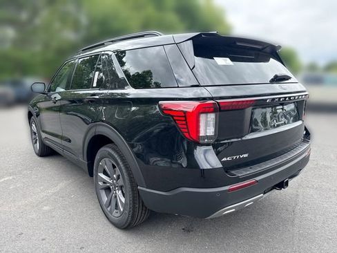 Used 2026 Ford Explorer Active w/ Active Comfort Package AWD/4WD image 6