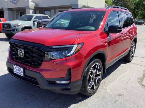 Used 2023 Honda Passport Elite image 3