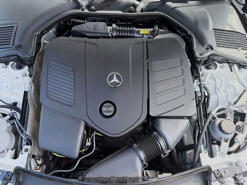 Used 2025 Mercedes-Benz C 300 Sedan image 31