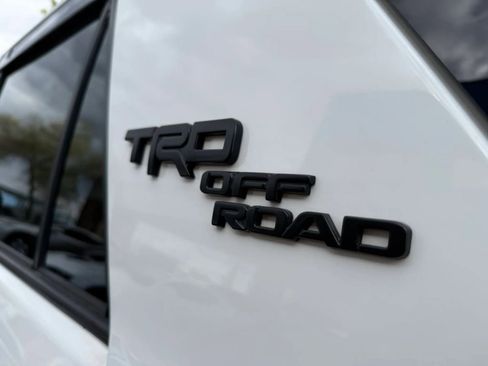 Used 2018 Toyota 4Runner TRD Off-Road Premium image 63