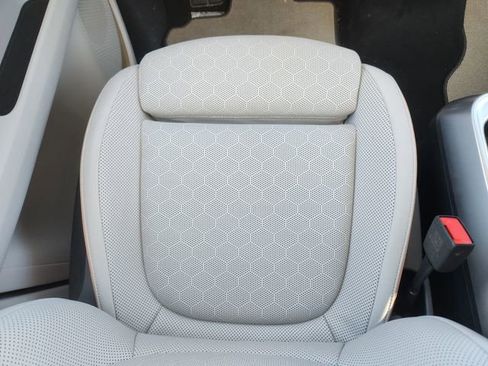 New 2025 Volkswagen ID. Buzz Pro S Plus image 26