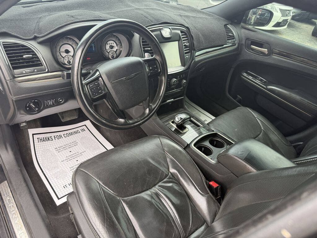 Used 2014 Chrysler 300 C RWD image 13