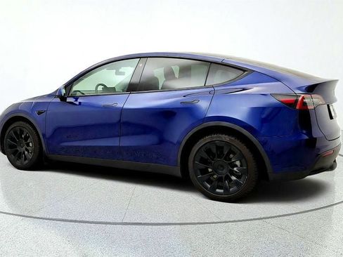 Used 2022 Tesla Model Y Long Range AWD/4WD image 7