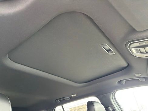 New 2025 Jeep Grand Cherokee Altitude AWD/4WD image 8