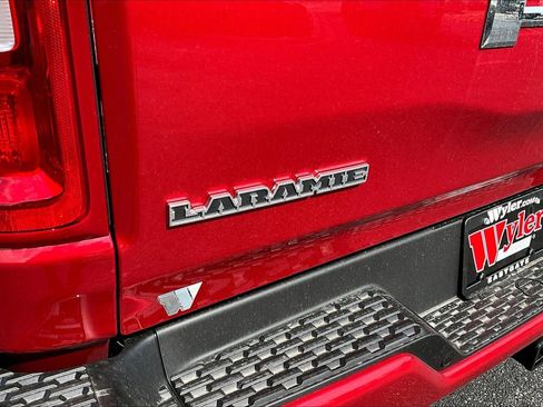 New 2026 RAM 1500 Laramie AWD/4WD image 14