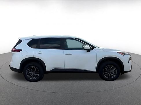 Used 2026 Nissan Rogue SV FWD image 16