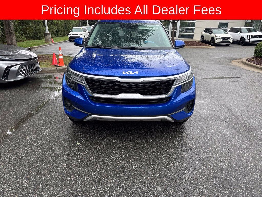 Certified 2023 Kia Seltos S w/ Navigation Package FWD image 2