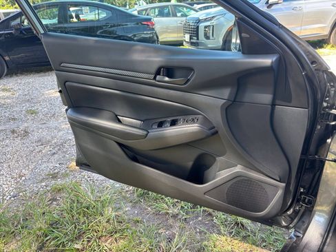 Used 2026 Nissan Altima 2.5 SV FWD image 18