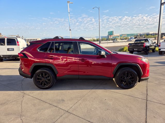 Used 2019 Toyota RAV4 LE w/ Carpet Mat Package FWD image 7