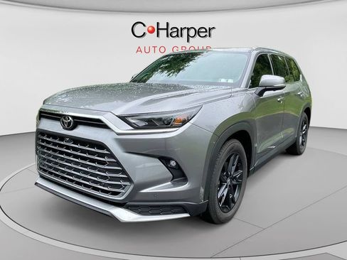 Used 2025 Toyota Grand Highlander AWD Hybrid image 7