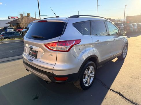 Used 2014 Ford Escape SE w/ Equipment Group 201A image 4